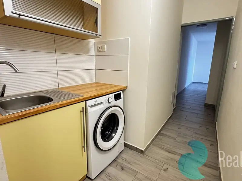 Pronájem bytu 1+1 30 m², Kaplice – náhled fotky 2