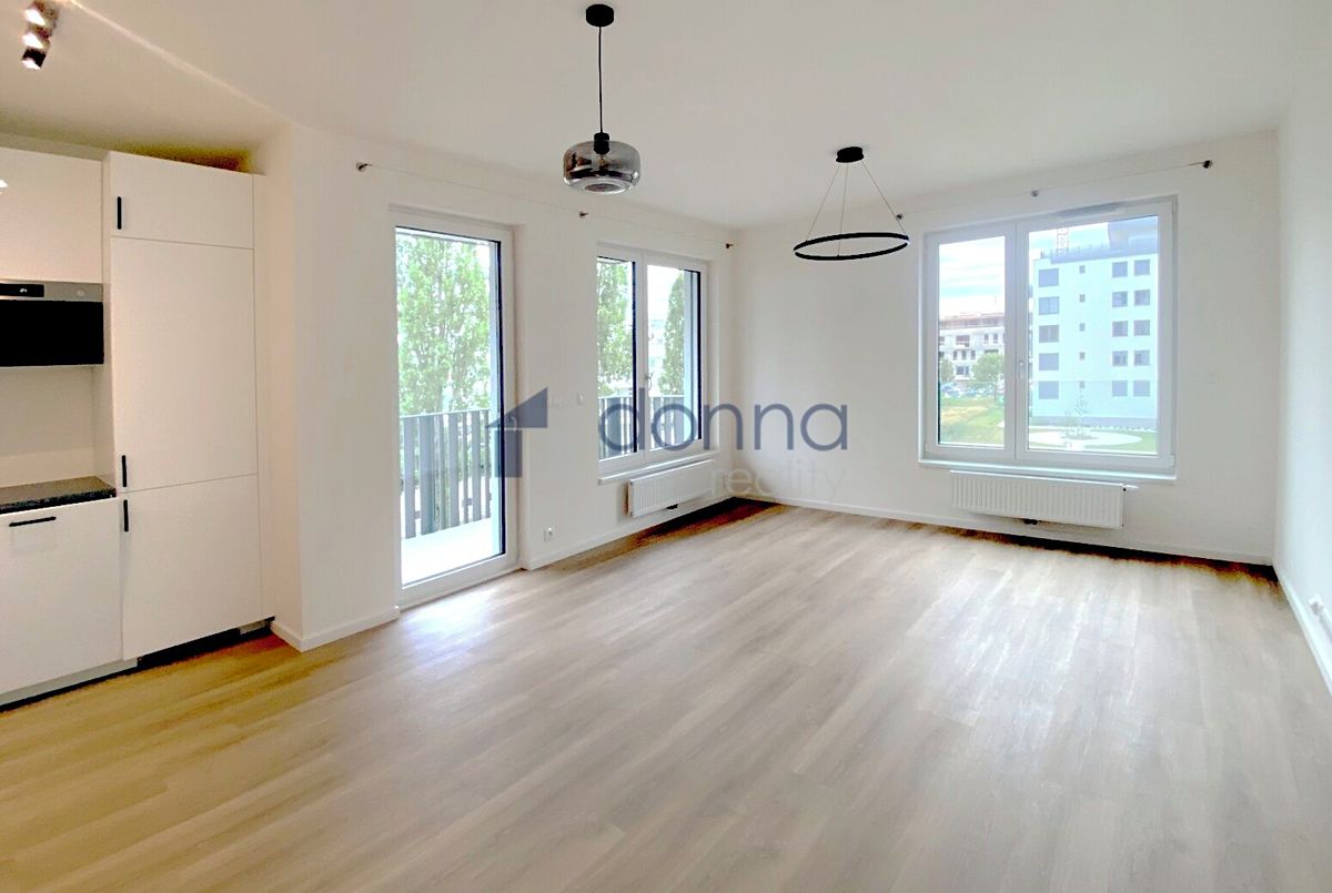 Pronájem bytu 2+kk 56 m² – fotografie 2