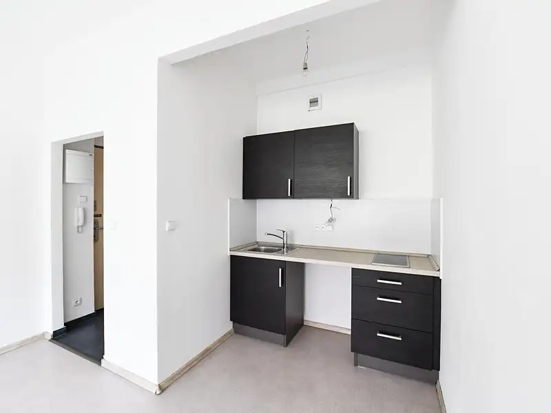 Prodej bytu 1+kk 25 m², Praha – náhled fotky 2