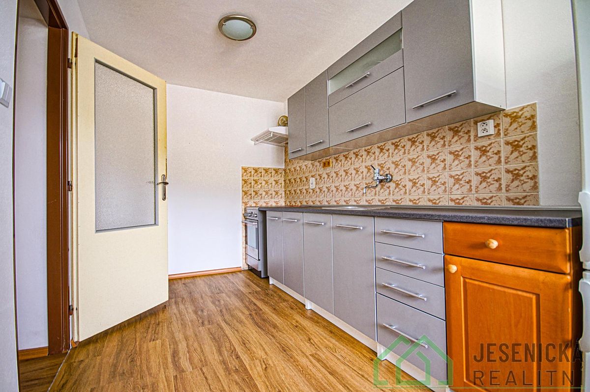 Pronájem bytu 2+1 70 m² – fotografie 2