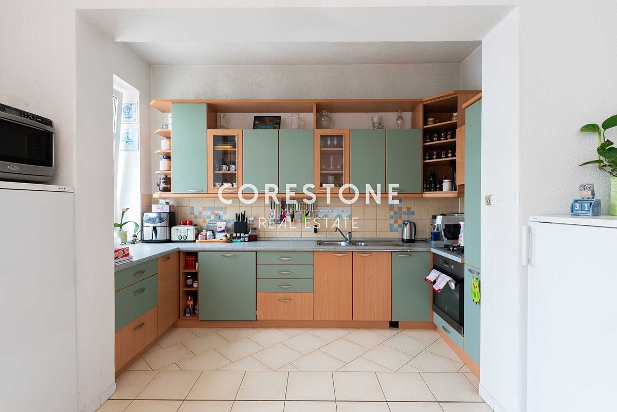 Prodej vily 701 m², pozemek 732 m² – fotografie 5