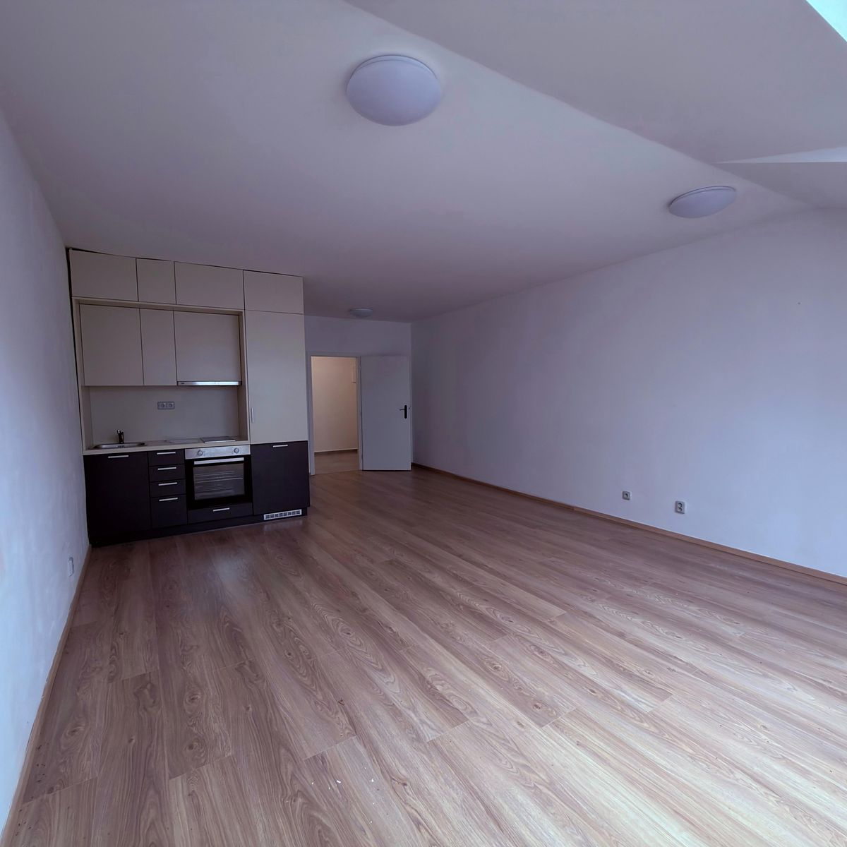 Pronájem bytu 1+kk 40 m² – fotografie 4