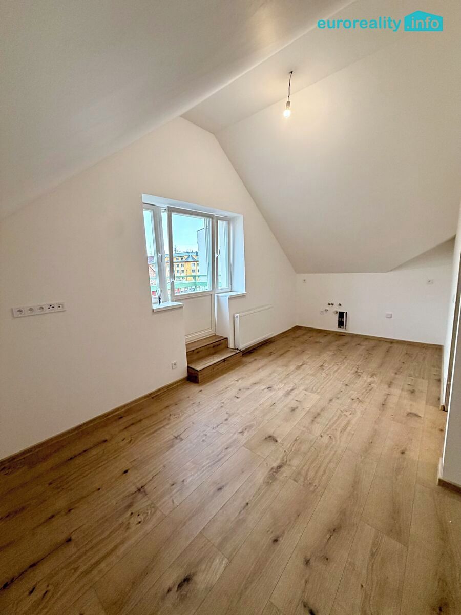 Prodej bytu 1+kk 32 m² – fotografie 2