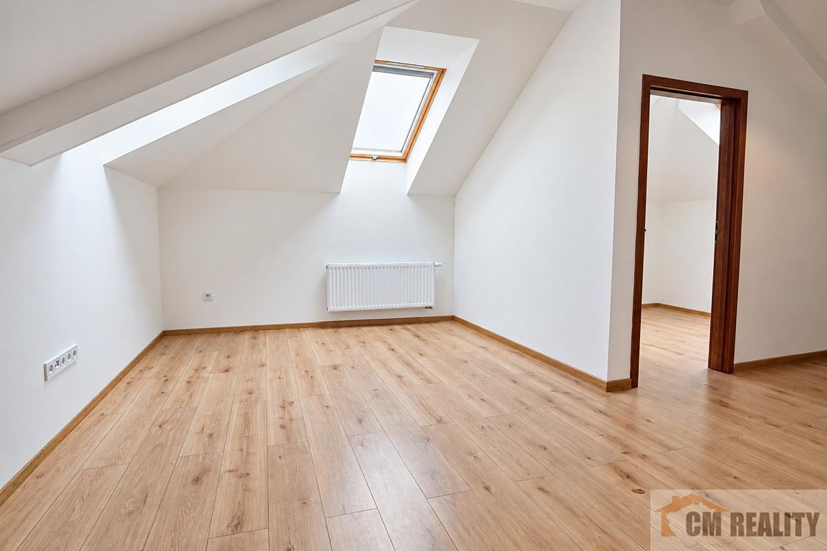 Pronájem bytu 2+kk 52 m² – fotografie 3