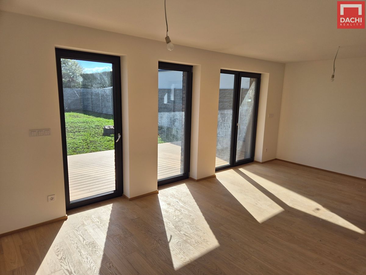 Prodej rodinného domu 111 m², pozemek 350 m² – fotografie 5