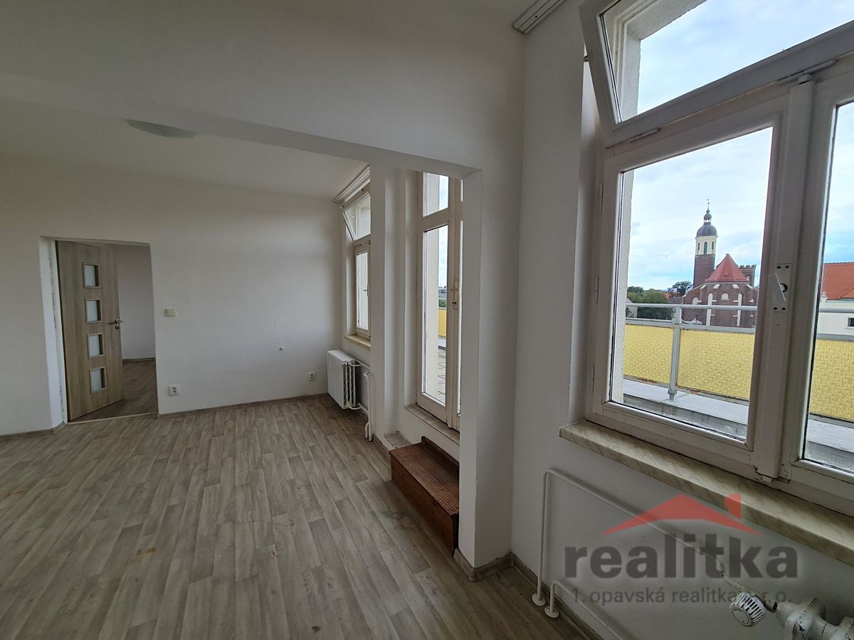 Pronájem bytu 2+kk 58 m² – fotografie 4