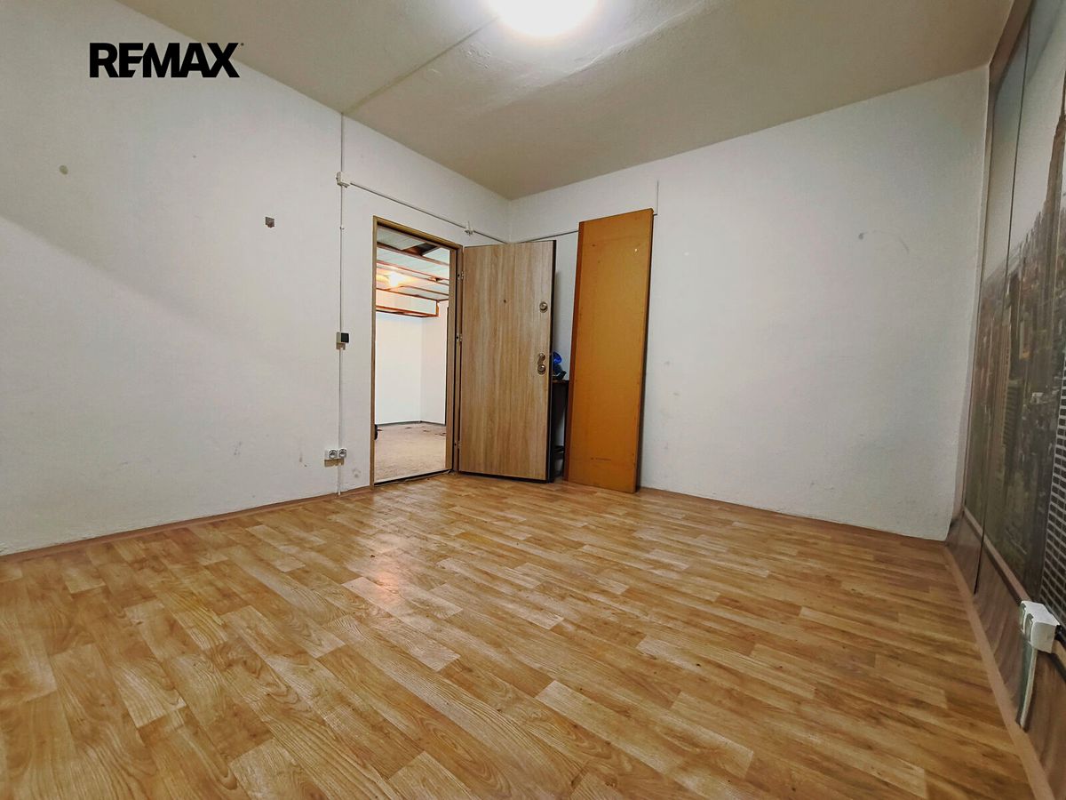 Pronájem kanceláře 12 m² – fotografie 3