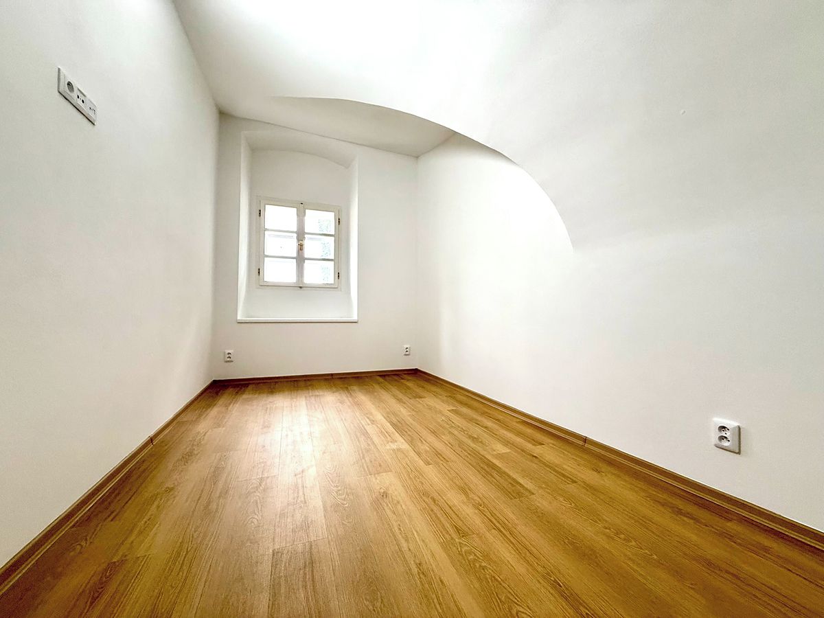 Pronájem bytu 3+kk 71 m² – fotografie 2