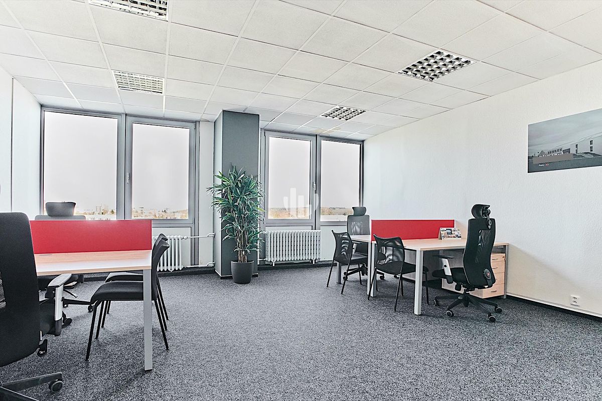 Pronájem kanceláře 108 m² – fotografie 3