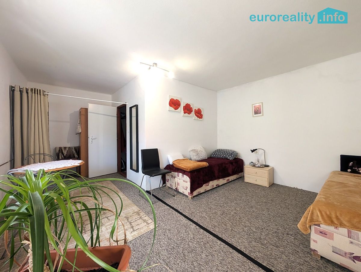 Prodej rodinného domu 140 m², pozemek 555 m² – fotografie 4