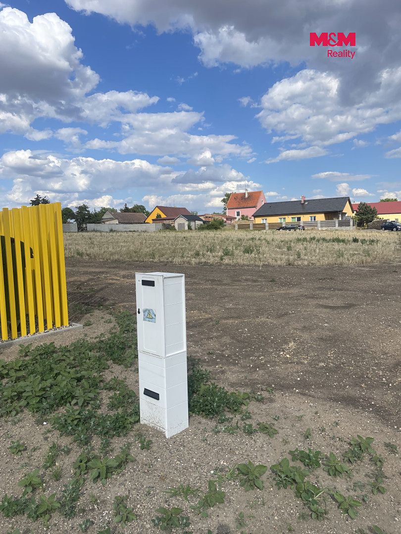 Prodej stavebního pozemku 2167 m² – fotografie 2
