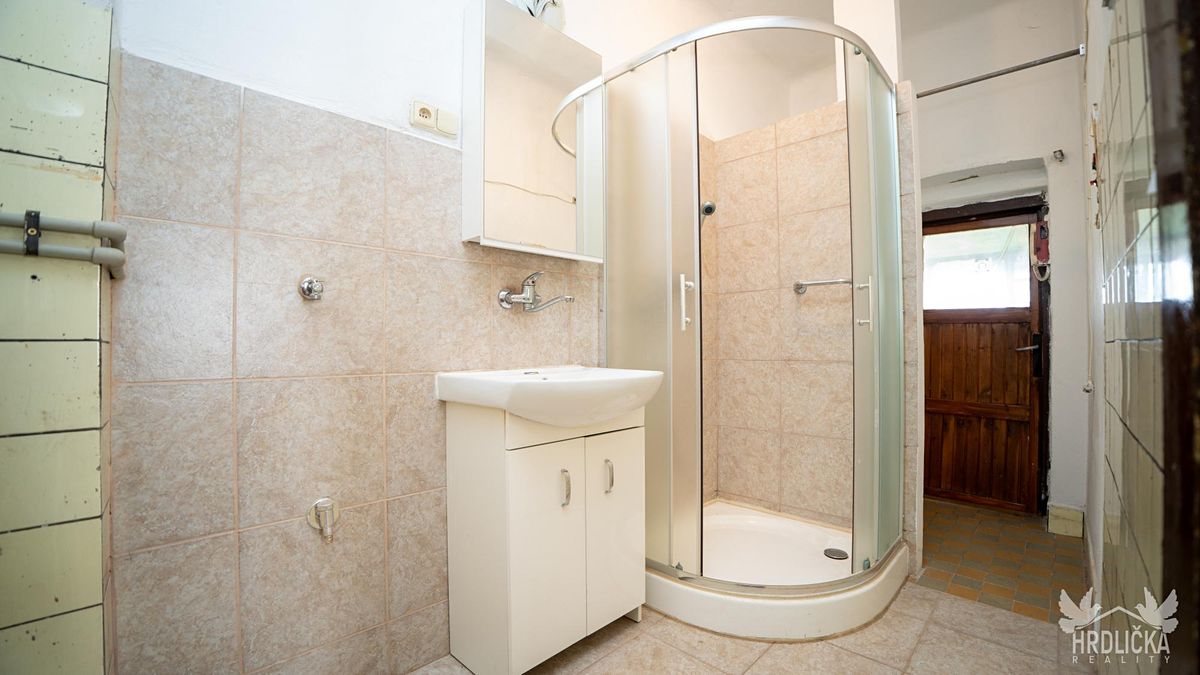 Prodej rodinného domu 120 m², pozemek 1106 m² – fotografie 4