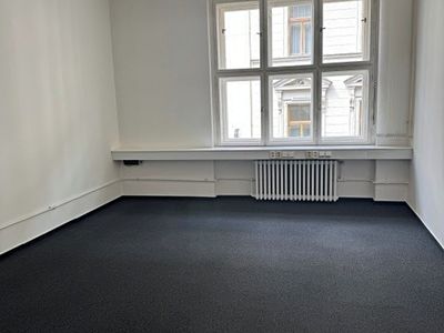 Pronájem kanceláře 162 m²