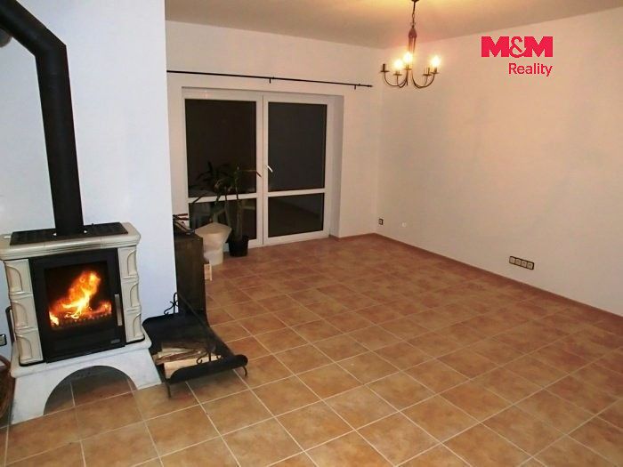 Pronájem rodinného domu 122 m², pozemek 300 m² – fotografie 4