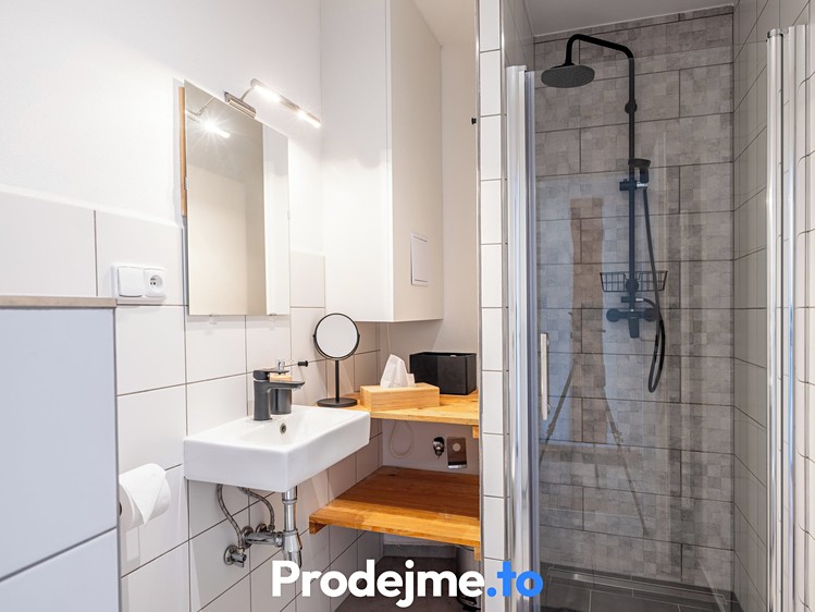 Комерційне приміщення на продаж, 108 м² (8 з 26)