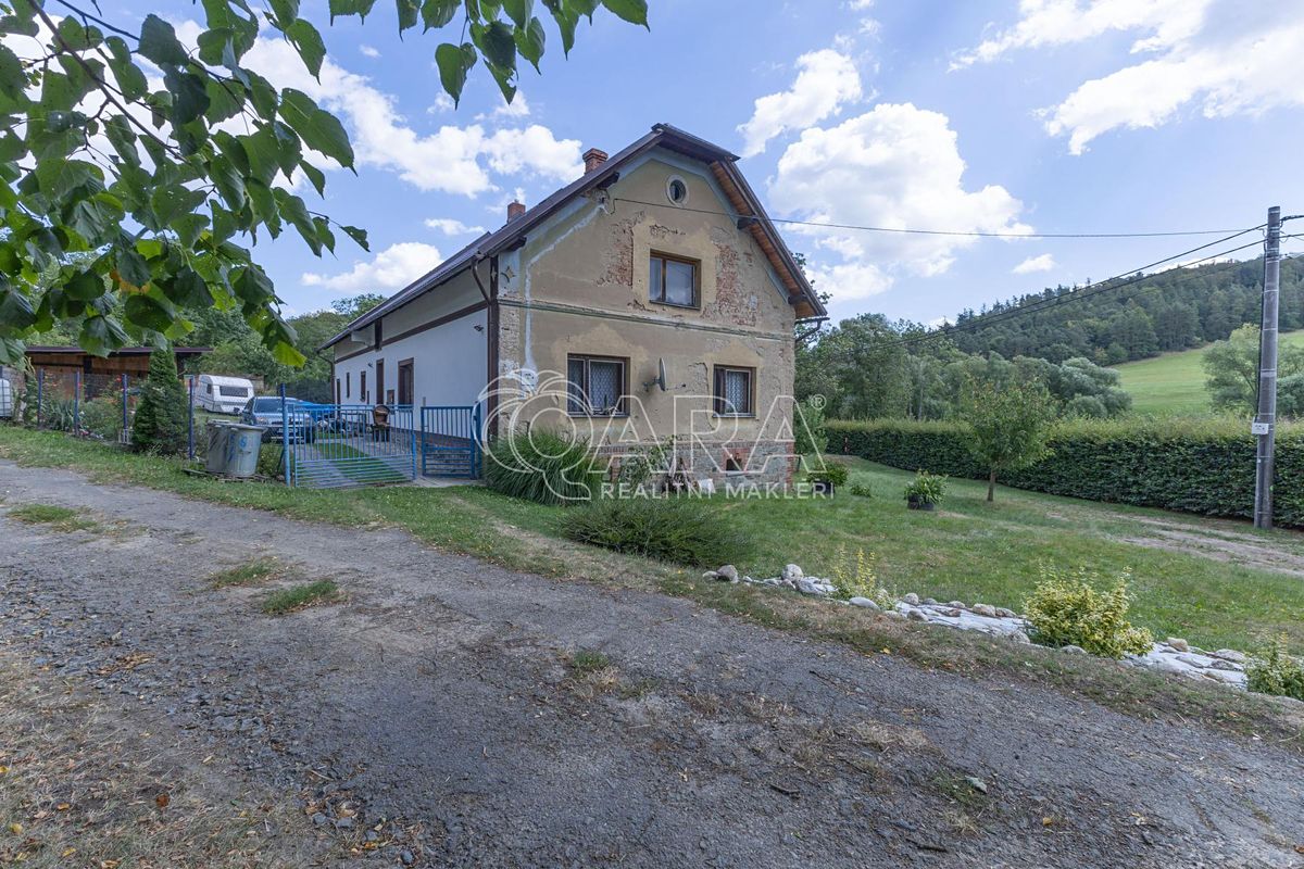 Prodej rodinného domu 250 m², pozemek 2899 m² – fotografie 4