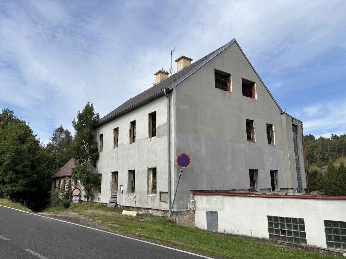 Prodej vícegeneračního domu 431 m², pozemek 242 m²