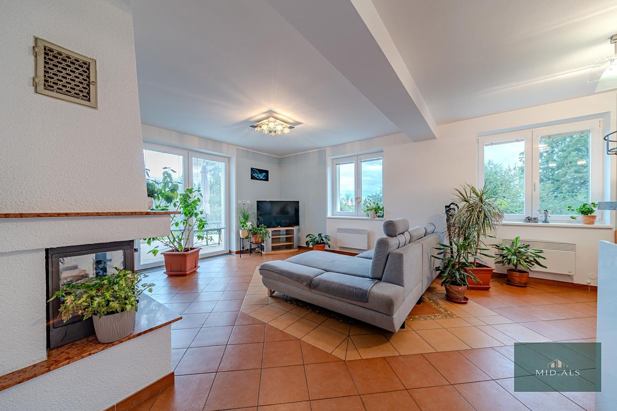 Prodej rodinného domu 132 m², pozemek 5154 m²