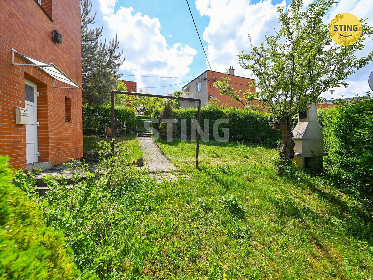 Prodej rodinného domu 61 m², pozemek 221 m² – fotografie 2