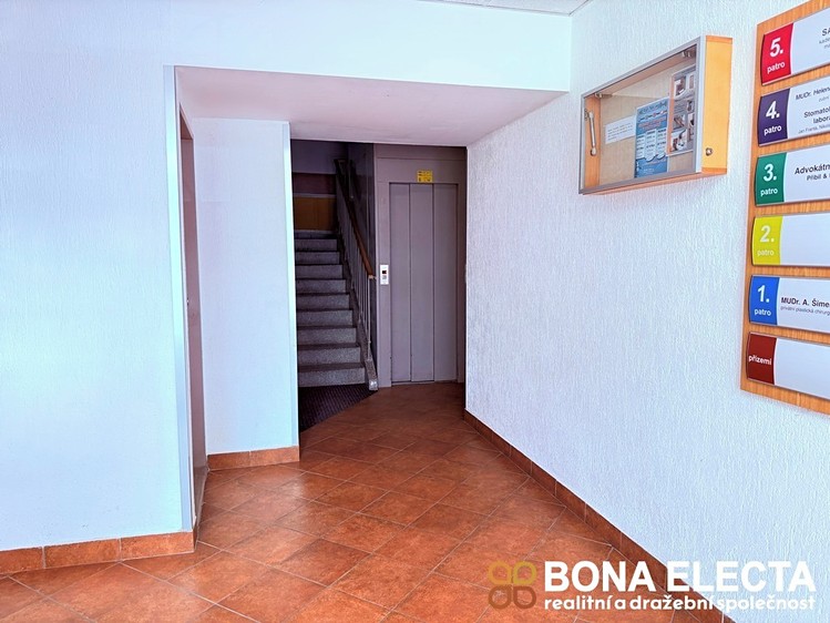 Pronájem komerčního prostoru, 20 m² (12 z 13)