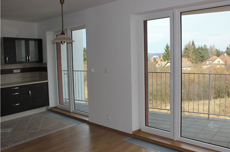 Pronájem bytu 2+kk 63 m² – fotografie 3