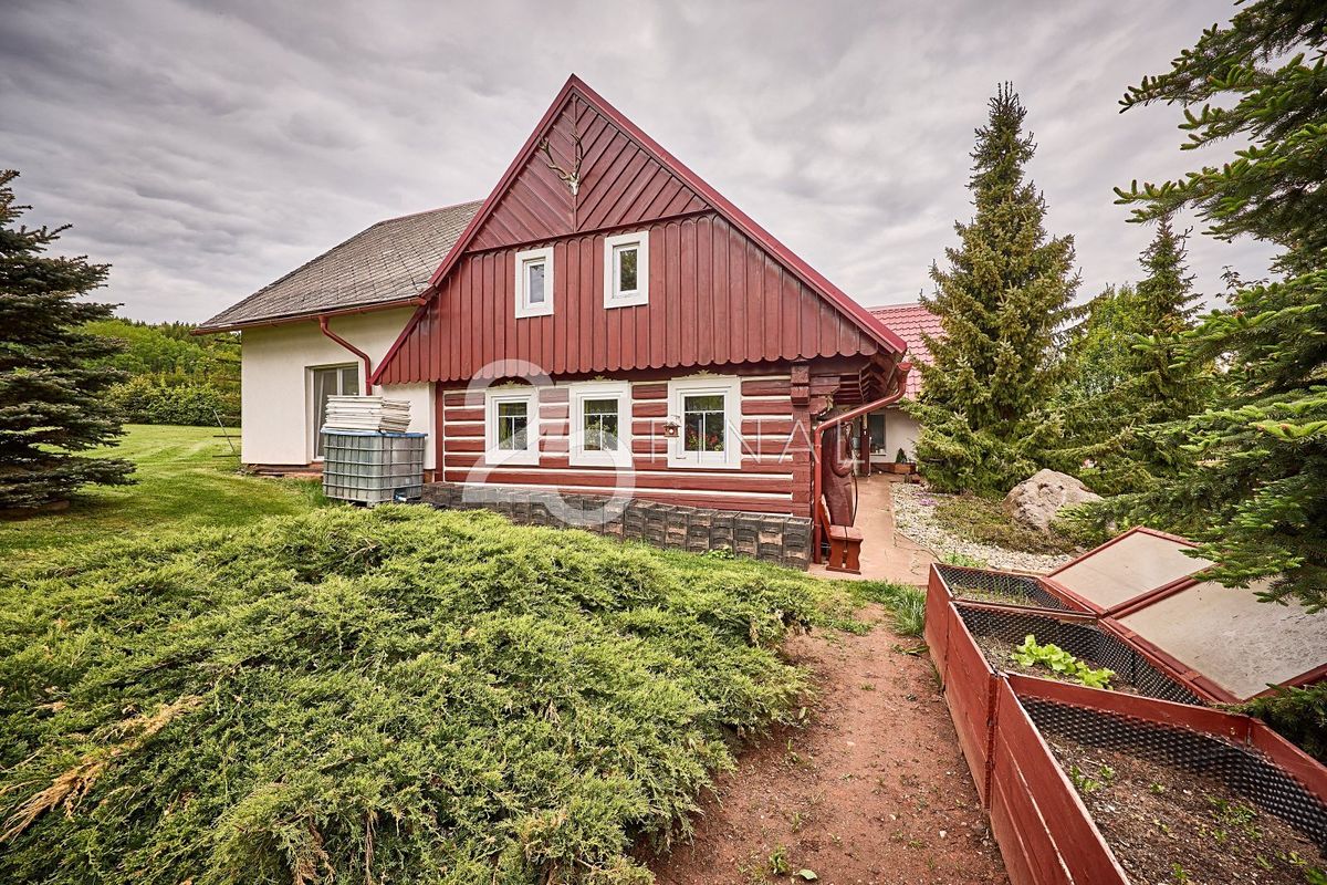 Prodej rodinného domu 100 m², pozemek 3938 m² – fotografie 3