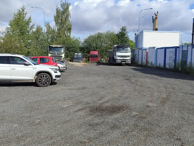 Pronájem komerčního pozemku 400 m², Praha – náhled fotky 1