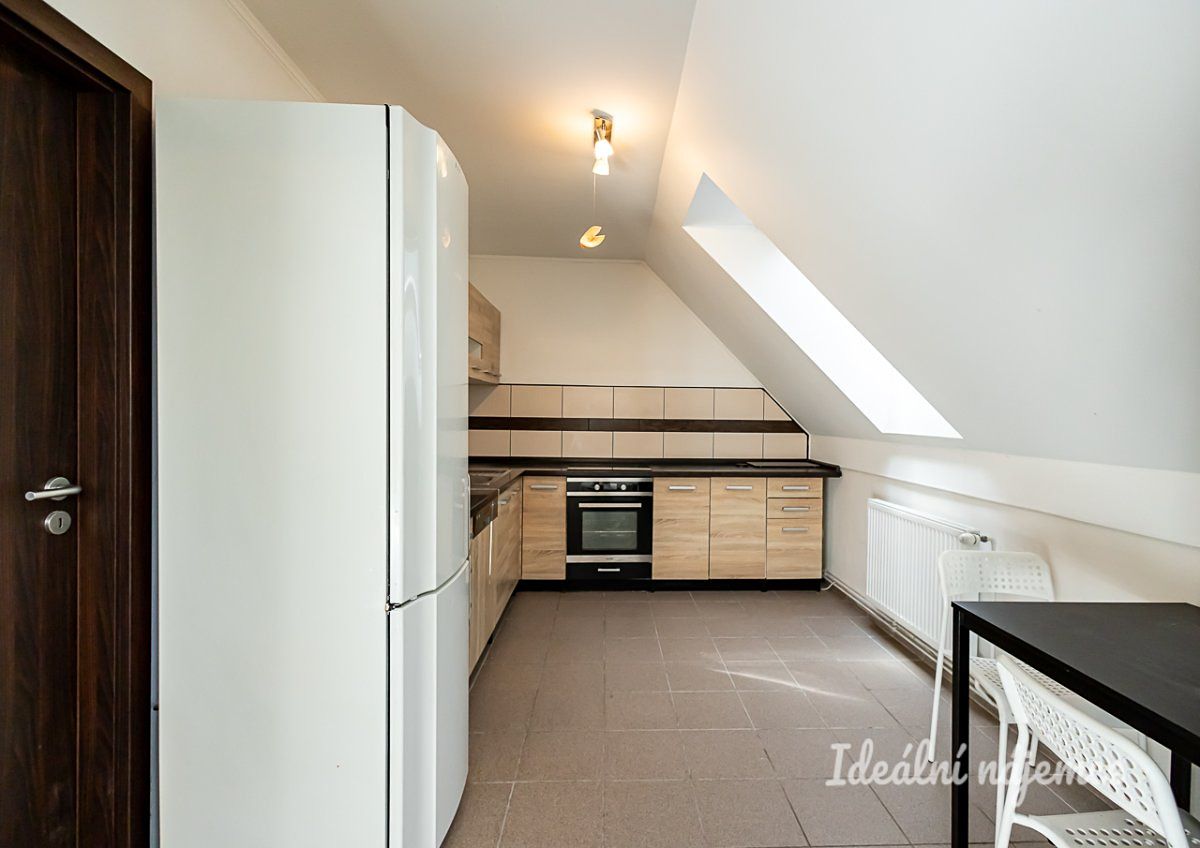 Pronájem bytu 2+kk 50 m² – fotografie 2