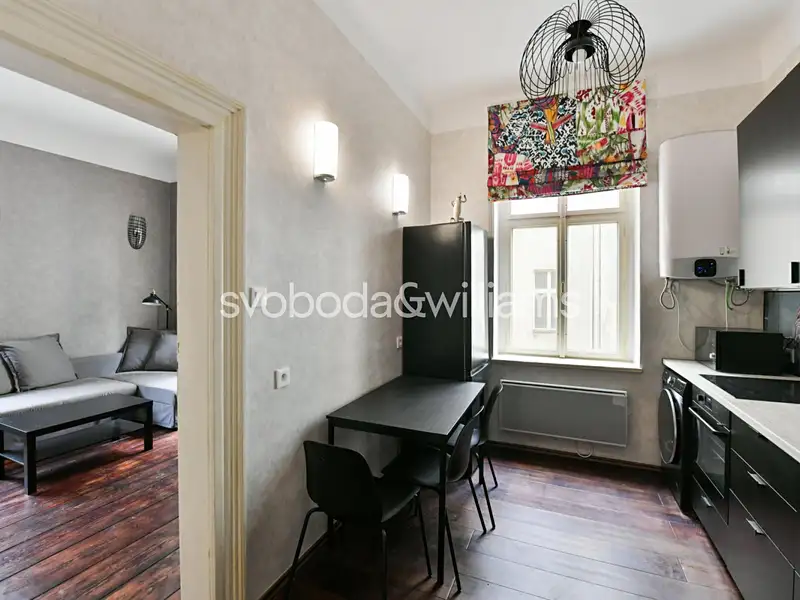 Prodej bytu 1+1 35 m², Praha – náhled fotky 2