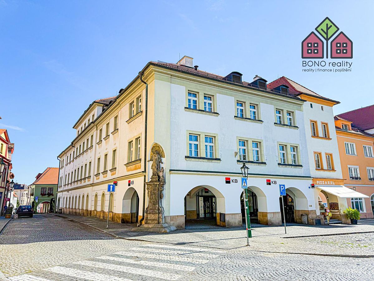 Pronájem kanceláře 242 m² – fotografie 3