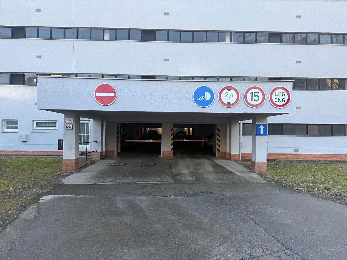Prodej garážového stání 12 m², Brno – fotka 1 z 3