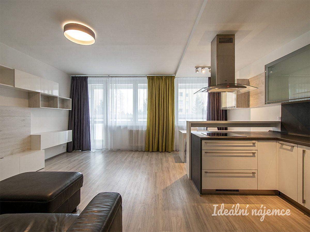 Pronájem bytu 3+kk 74 m²