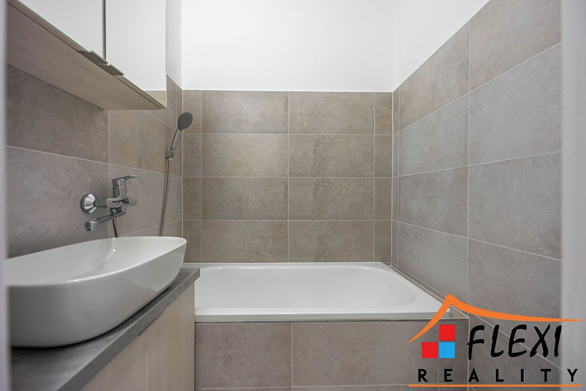 Pronájem bytu 2+1 55 m² – fotografie 3
