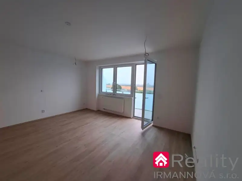 Prodej bytu 2+kk 61 m², Pohořelice – náhled fotky 3