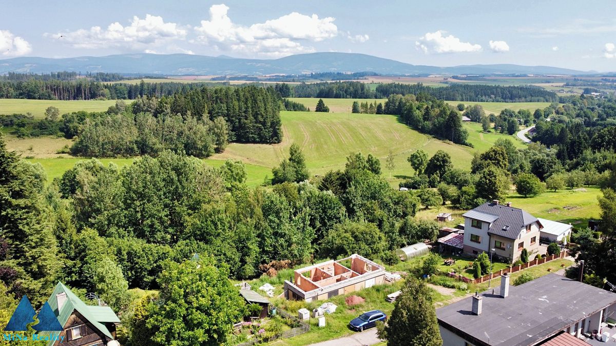 Prodej rodinného domu 188 m², pozemek 1470 m²