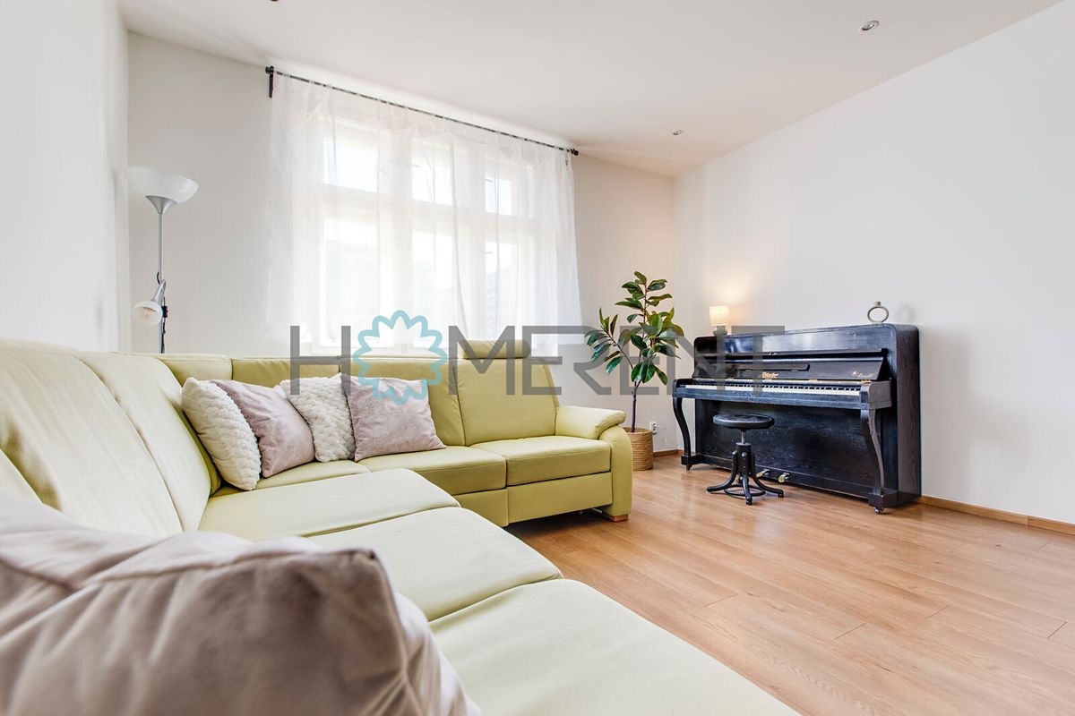 Pronájem bytu 4+kk 87 m²