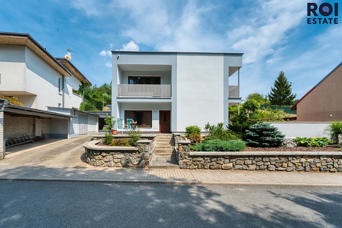 Prodej rodinného domu 194 m², pozemek 1083 m²