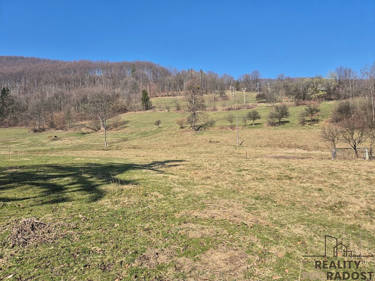 Prodej stavebního pozemku 2189 m² – fotografie 2