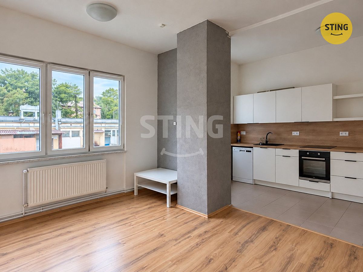 Pronájem bytu 2+kk 52 m² – fotografie 2
