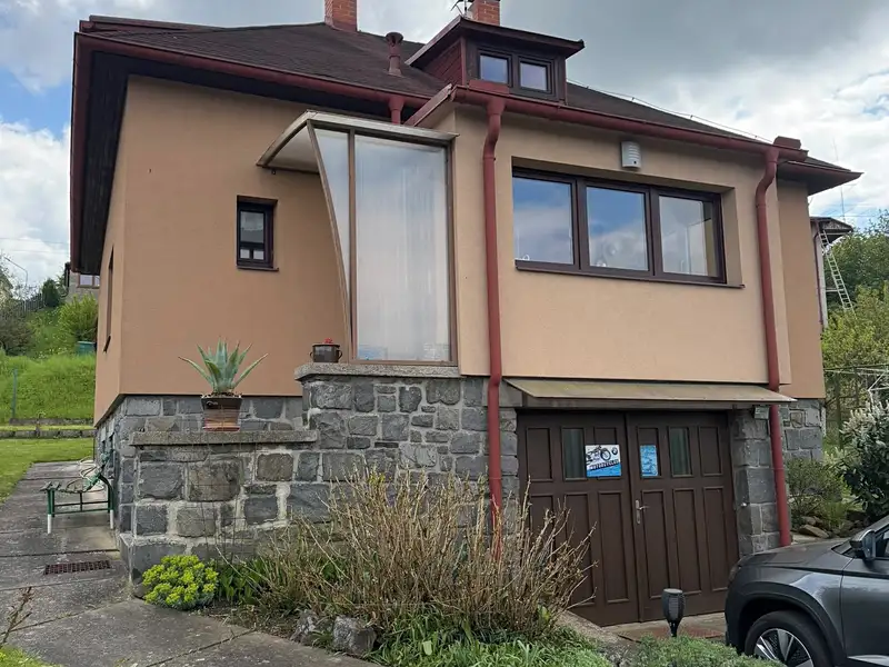 Prodej rodinného domu 160 m², pozemek 736 m², Sázava – náhled fotky 1