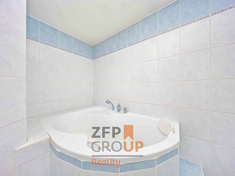 Prodej domu, 227 m² (11 z 45)