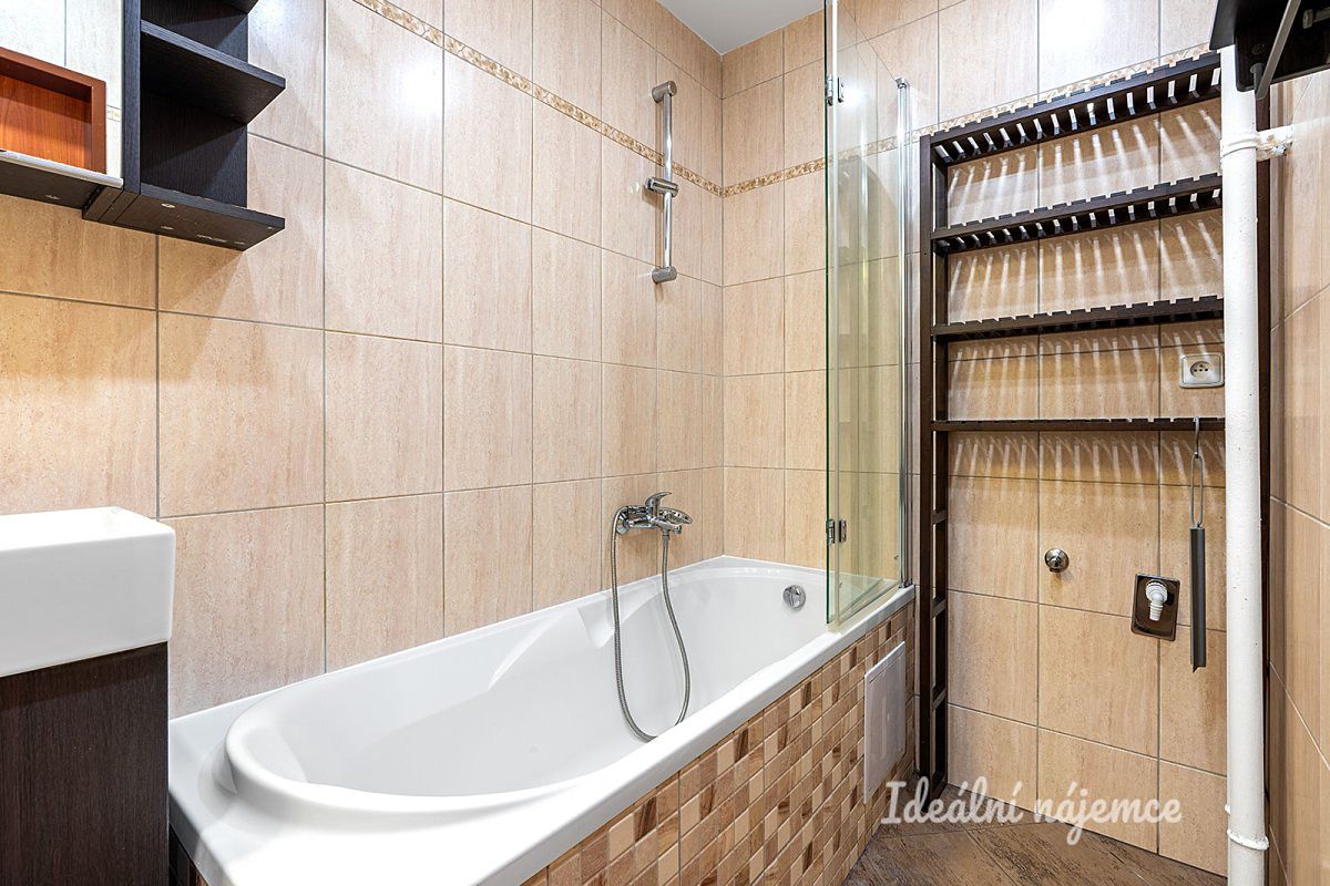 Pronájem bytu 2+kk 47 m² – fotografie 4