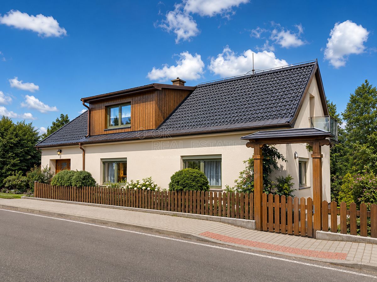 Prodej rodinného domu 180 m², pozemek 2504 m² – fotografie 2