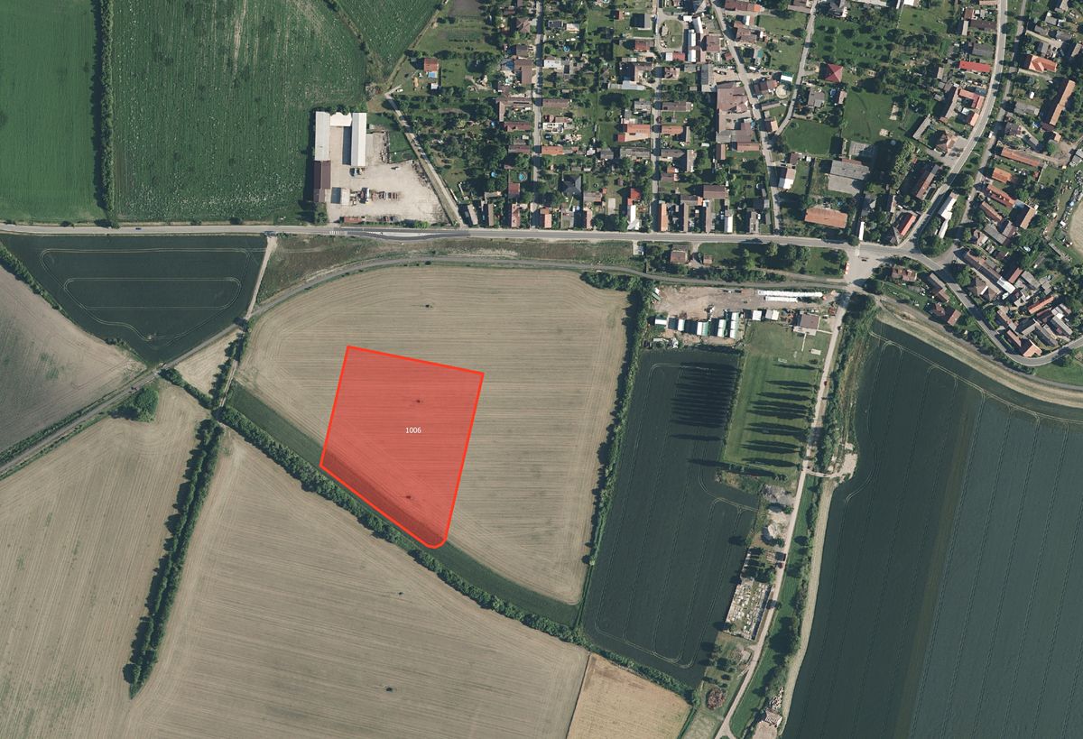 Prodej pole 8778 m², Žerčice – fotka 1 z 3