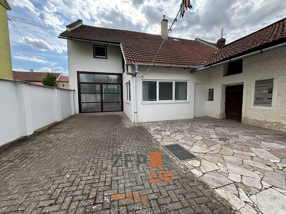 Prodej rodinného domu 150 m², pozemek 815 m² – fotografie 5
