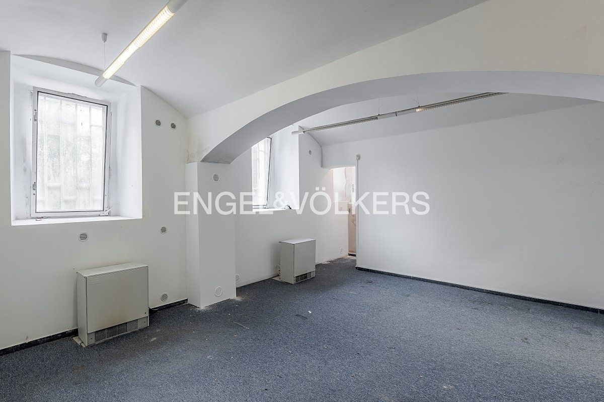 Pronájem kanceláře 42 m² – fotografie 2