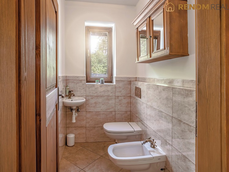 Prodej domu, 259 m² (17 z 30)