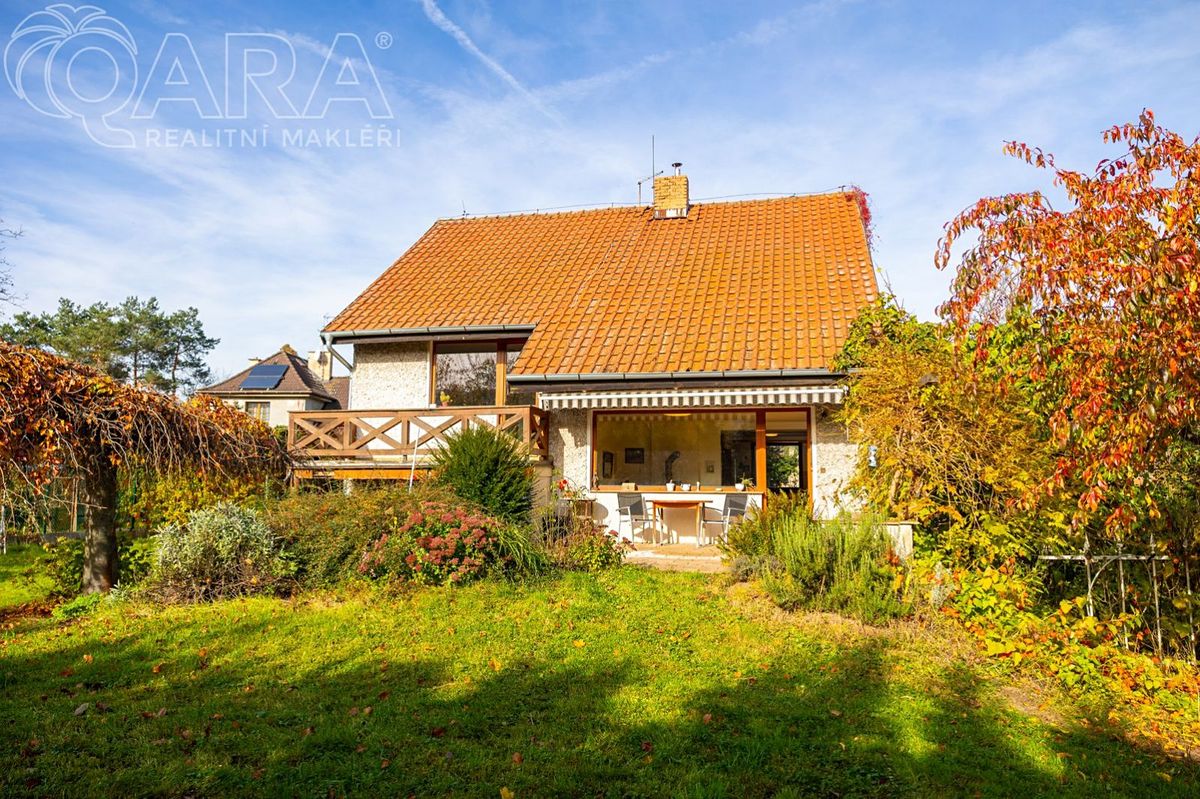 Prodej rodinného domu 167 m², pozemek 1300 m² – fotografie 2