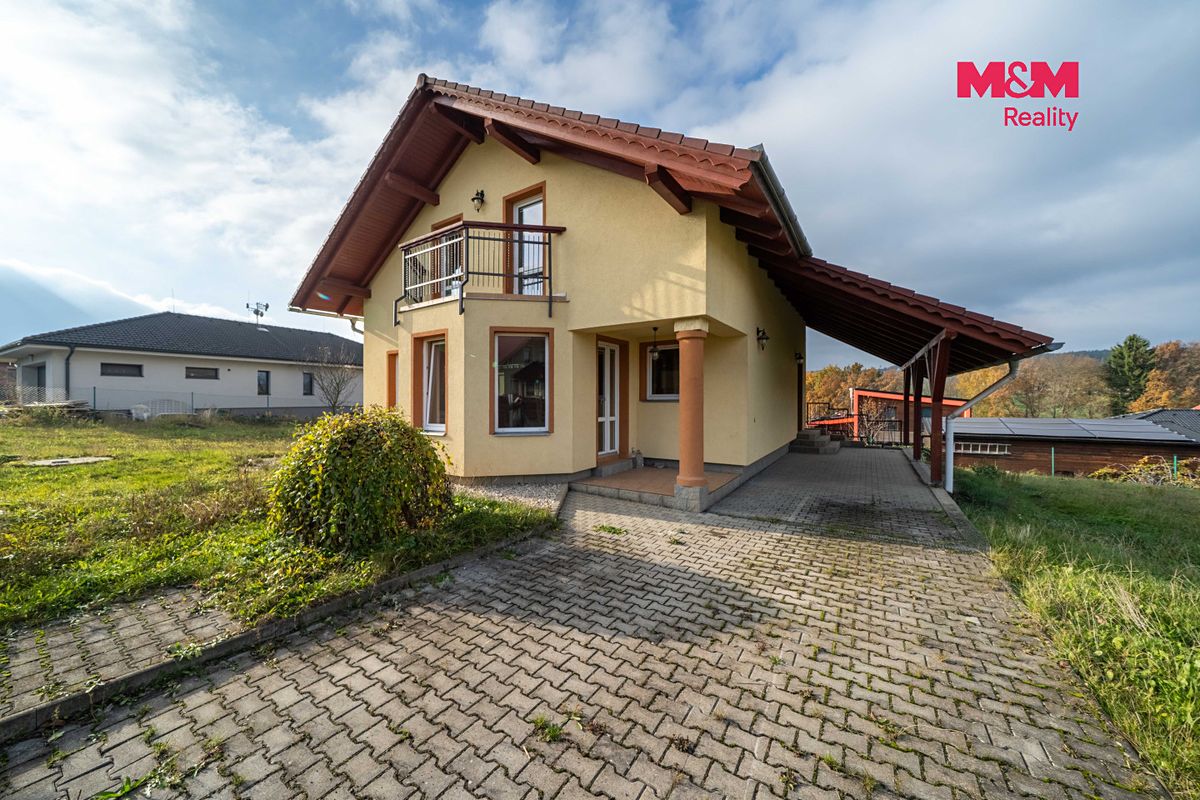 Prodej rodinného domu 151 m², pozemek 1061 m² – fotografie 2