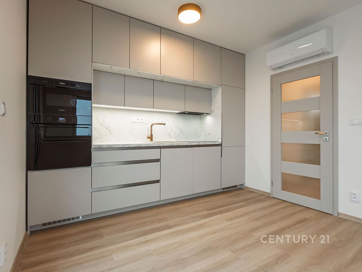 Pronájem bytu 2+kk 53 m² – fotografie 2